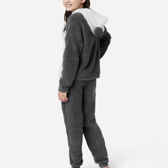 Justice Girls Hooded Sherpa Panda Pajamas 3-Piece PJ Set w/Panda Sleepover Plush - Picture 5 of 10